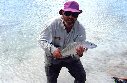 A hard-running bonefish brought to the lens!